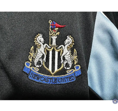 Newcastle 2000/01 Extérieur