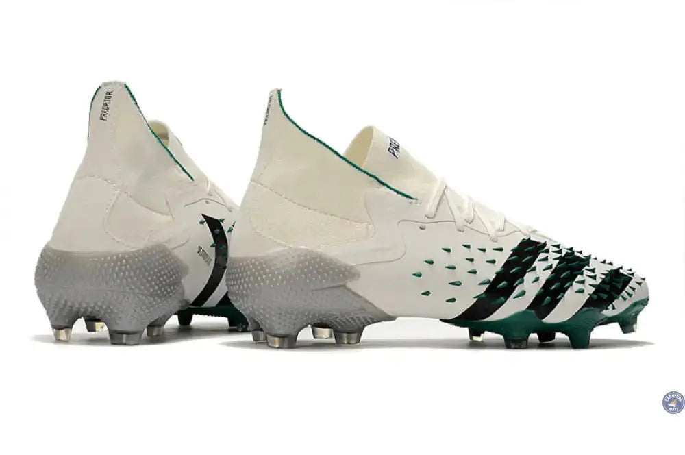 Predator Freak .1 Low FG Equipment - Blanc/Noir/Vert ÉDITION LIMITÉE