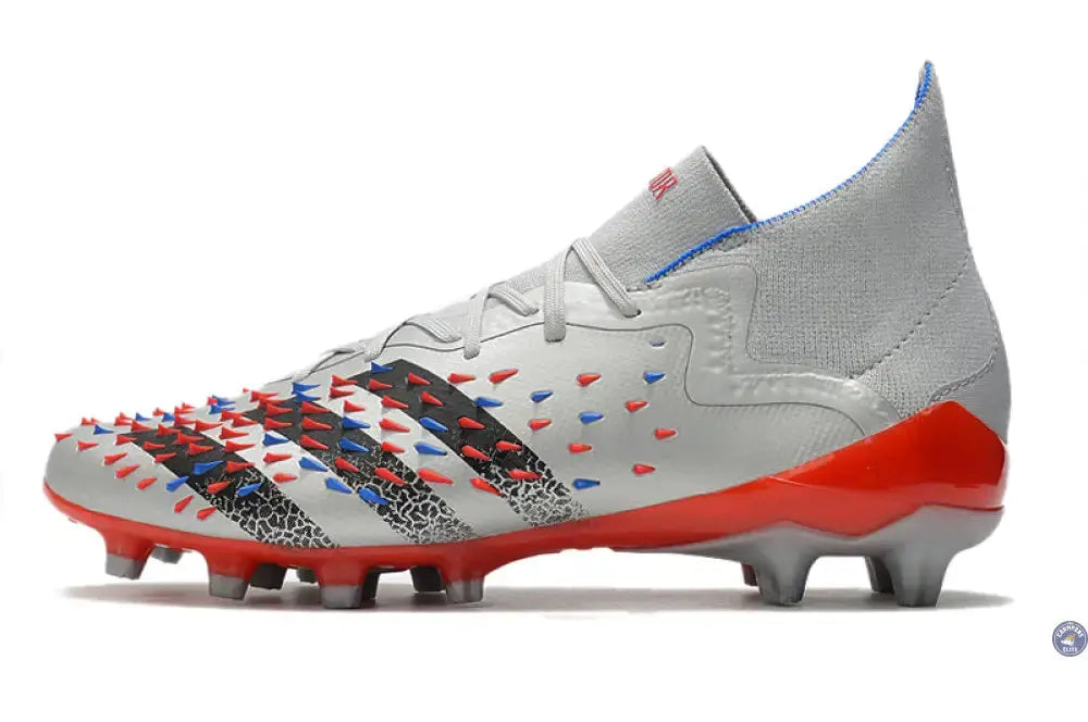 Predator Freak Lacets FG Showpiece - Argenté/Noir/Rouge