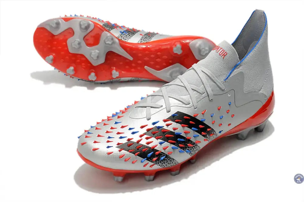 Predator Freak Lacets FG Showpiece - Argenté/Noir/Rouge