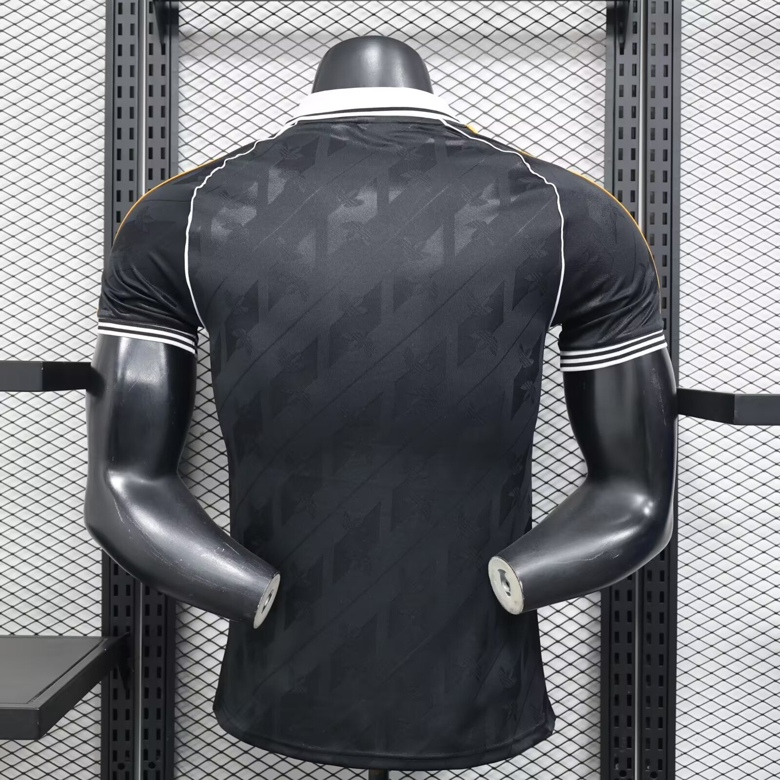 2026-27 Real Madrid Black Polo Player Version