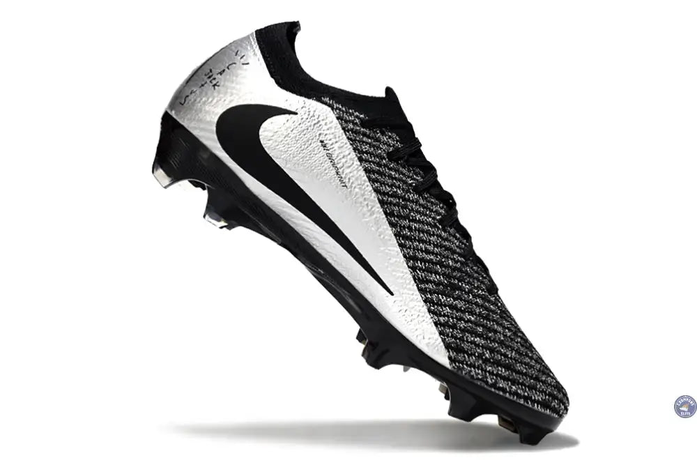 Vapor 16 Travis Scott FG - Noir/Argent